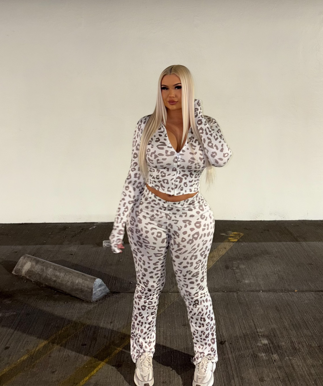 Frostbite Feline Lounge Set